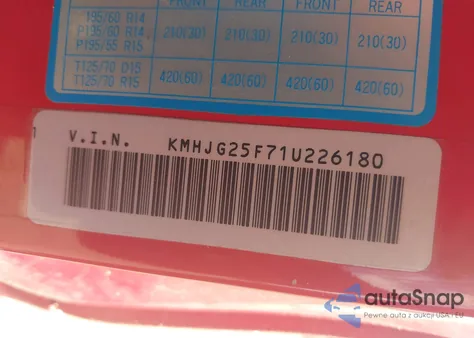 2001 Hyundai Tiburon Base Pkg 1 2 z USA, uszkodzony, nr VIN KMHJG25F71U226180